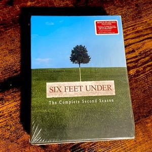 SIX FEET UNDER - SEASON 2 on DVD